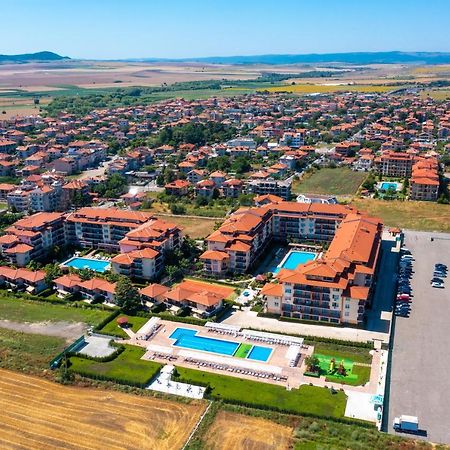 Apartcomplex Chateau Aheloi Exterior foto