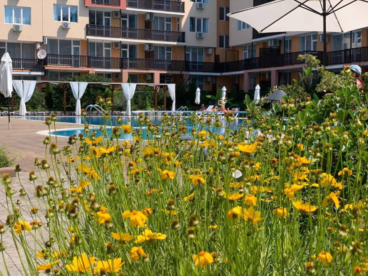 Apartcomplex Chateau Aheloi Exterior foto