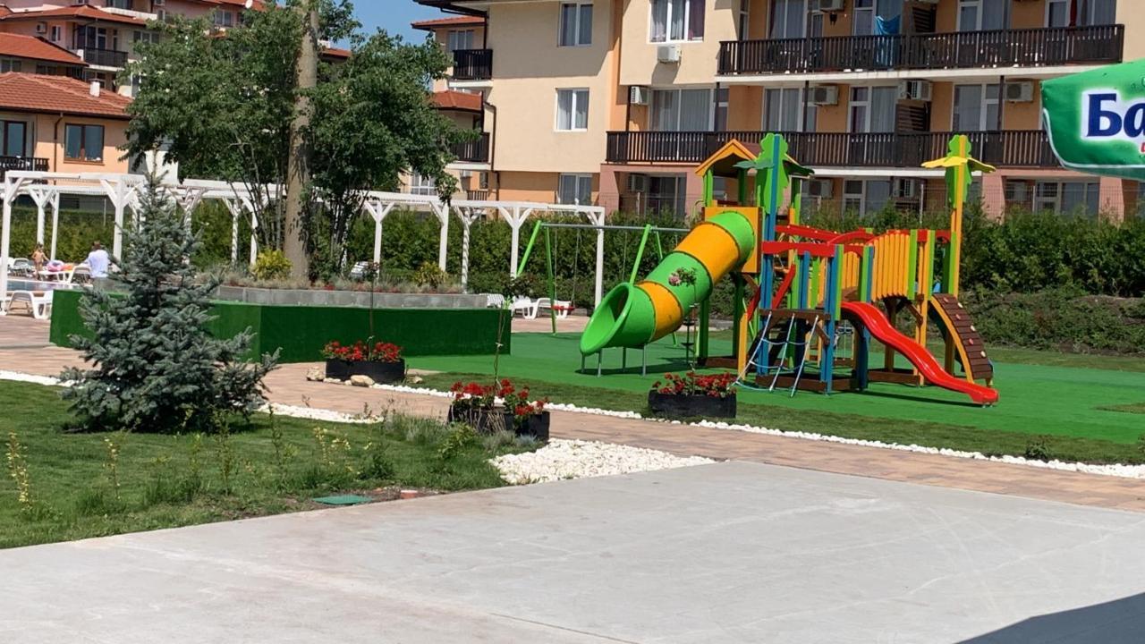 Apartcomplex Chateau Aheloi Exterior foto