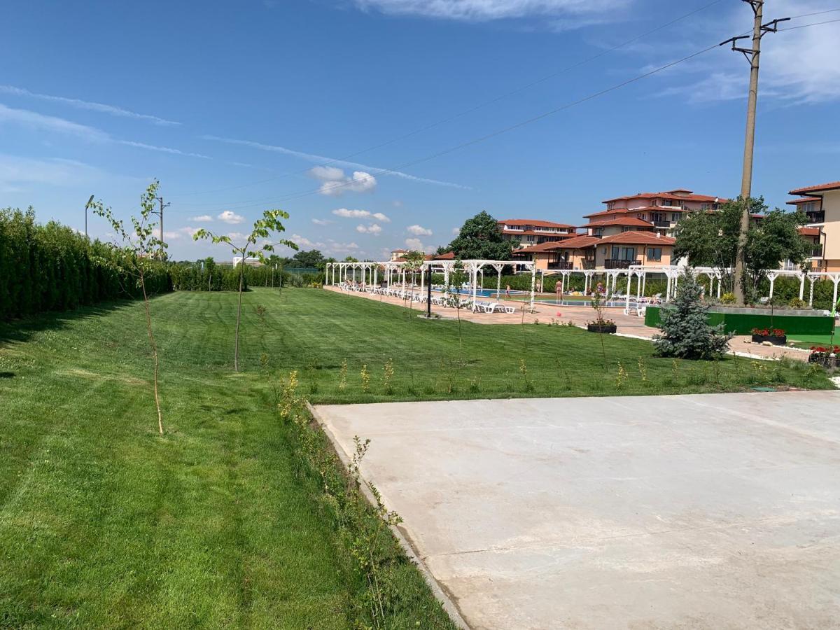 Apartcomplex Chateau Aheloi Exterior foto
