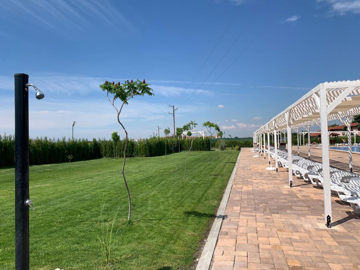 Apartcomplex Chateau Aheloi Exterior foto