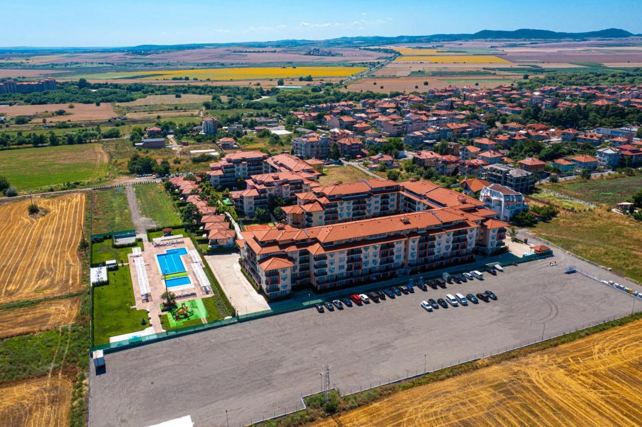 Apartcomplex Chateau Aheloi Exterior foto