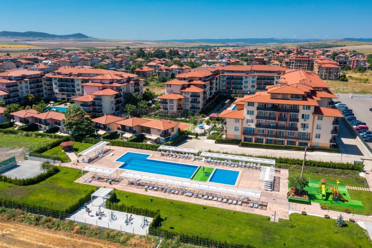 Apartcomplex Chateau Aheloi Exterior foto