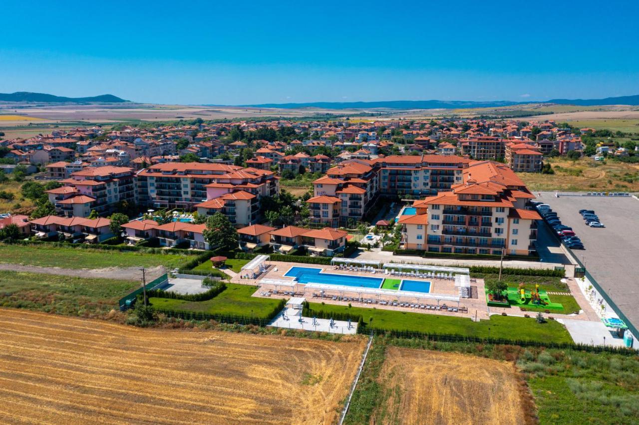 Apartcomplex Chateau Aheloi Exterior foto