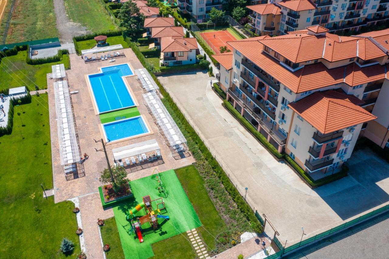 Apartcomplex Chateau Aheloi Exterior foto