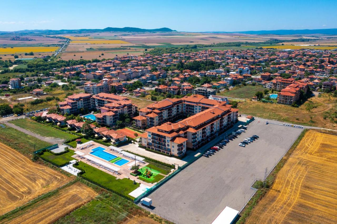 Apartcomplex Chateau Aheloi Exterior foto