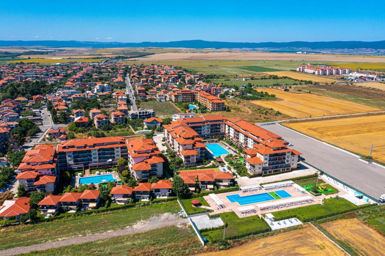 Apartcomplex Chateau Aheloi Exterior foto