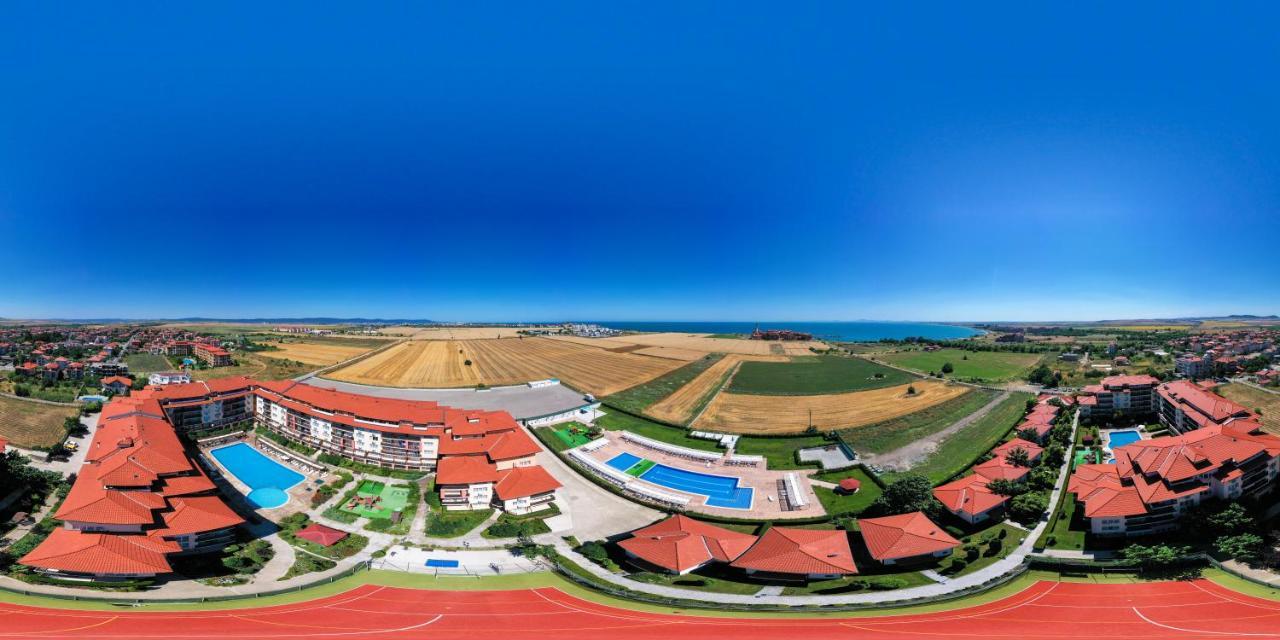 Apartcomplex Chateau Aheloi Exterior foto