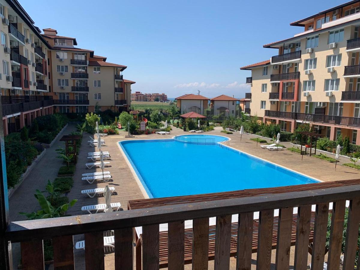 Apartcomplex Chateau Aheloi Exterior foto