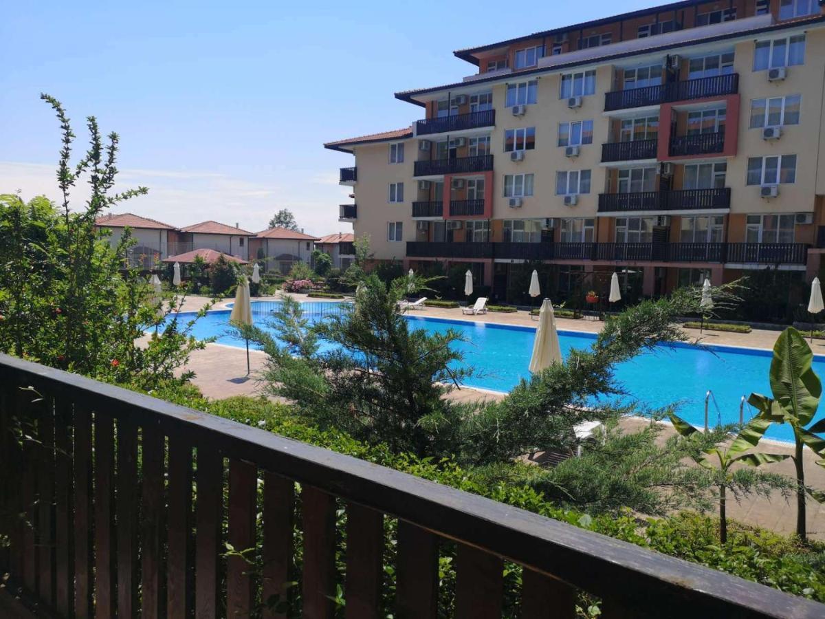 Apartcomplex Chateau Aheloi Exterior foto
